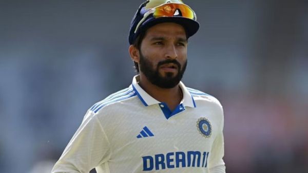 Gambhir once again showed his animosity with Kohli, dropped two RCB players from the team after playing them in just one series Gambhir once again showed his animosity with Kohli, dropped two RCB players from the team after playing them in just one series 1