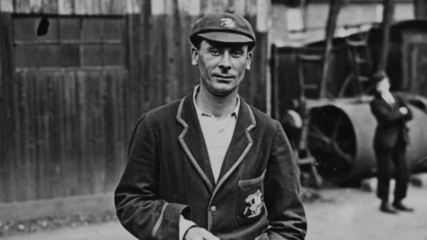 61760 runs and 199 centuries, all records of Sachin Tendulkar were broken, this English batsman created history in the cricket world 2 Sir Jack Hobbs