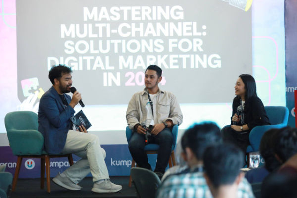 Head of Audience Management kumparan, Mahatmanara M. Sophiaan memberikan pemaparan pada acara kumparan Academy-Digital Marketing Edition di Jakarta, Jumat (23/2/2024). Foto: Aditia Noviansyah/kumparan