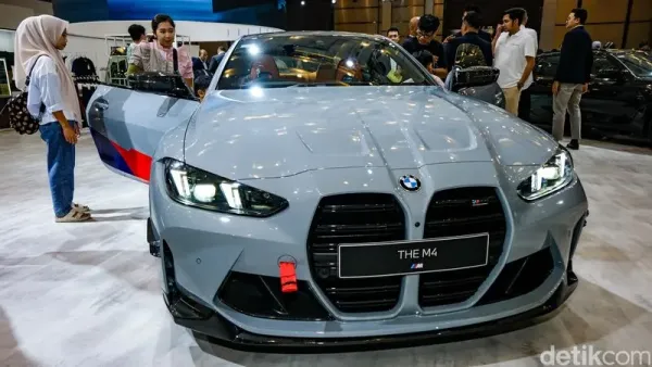 BMW merilis mobil seri-M dan seri 2 di GIIAS 2024. Keduanya adalah BMW M4 Competition Coupè M xDrive dan BMW 218i Gran Coupè M Sport.