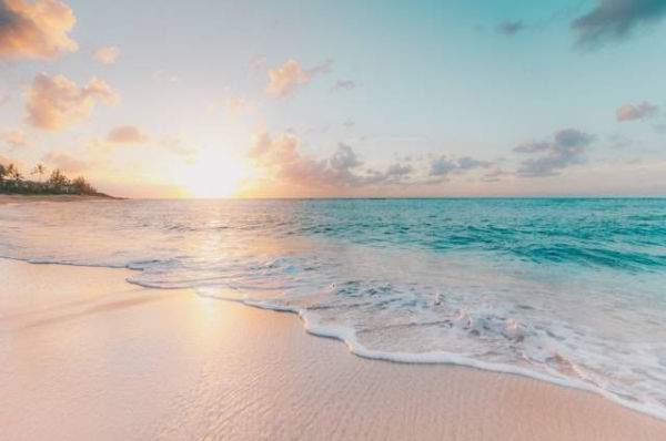 Harga Tiket Masuk Pantai Purwahamba Indah Tegal. Foto hanya ilustrasi, bukan tempat sebenarnya. Sumber foto: Unsplash/Sean