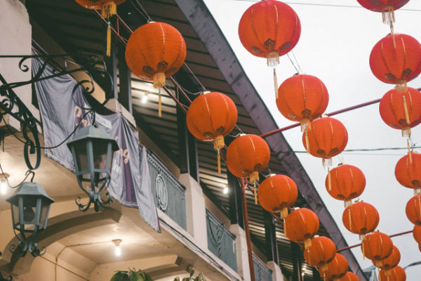 [Kampung Pecinan Surabaya] foto hanya ilustrasi, bukan tempat sebenarnya, unsplash/Pradamas Giffary