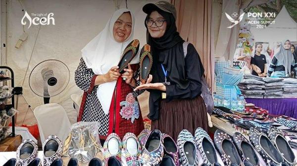 Sepatu Bordir Motif Aceh Expo PON 2024