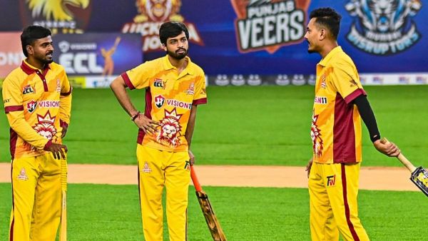 6,6,6,6,6,6......24 sixes, 5 fours, this Indian batsman created havoc in domestic cricket, scored 169 runs in just 39 balls 2 Domestic Cricket