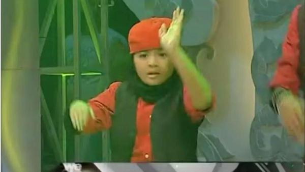 Sejak kecil, Vadel Badjideh sudah senang menari.