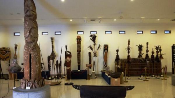 Suasana di dalam Museum Pasifika