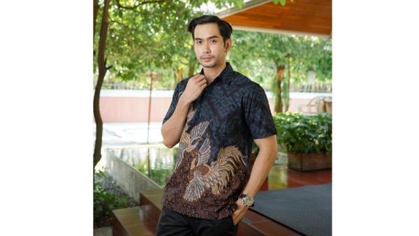 Hadinata Batik Kemeja Pendek Superfine Rajendra Rihana.