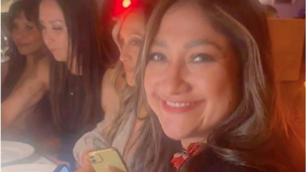 kini usia Rahma Azhari sudah genap di angka 43 tahun. 