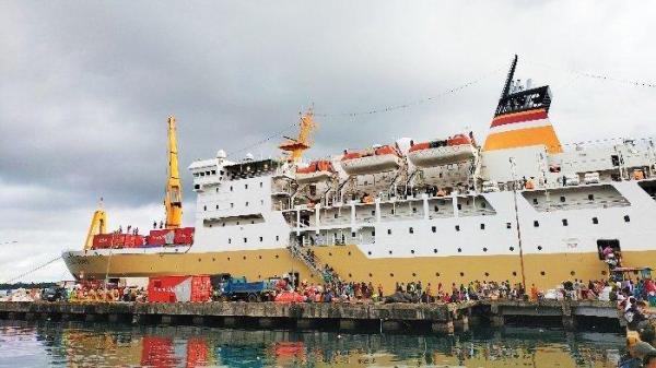 Kapal penumpang Pelni, Kapal Motor (KM) Gunung Dempo, sandar di Pelabuhan Manokwari, beberapa waktu lalu.