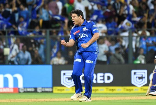 FILE PHOTO: Mi’s Piyush Chawla celebrates after taking Jos Butler’s wicket during the IPL match between Mumbai Indians and Rajasthan Royals at Wankhede Stadium.