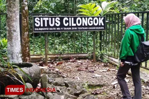 Watu-lumpang-2.jpg