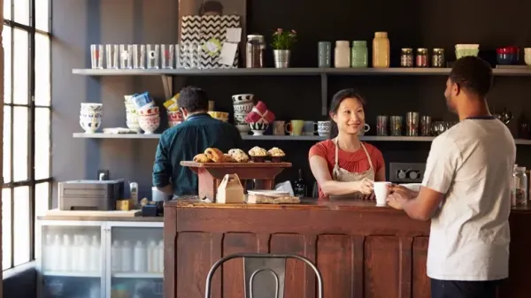 5 Etika Work From Cafe Agar Tak Ganggu Kenyamanan Pengunjung Lain
