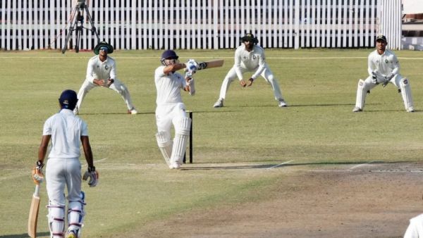 6,6,6,6,6,6,4,4,4,4..... This Indian batsman stayed at the crease for 964 minutes in Ranji, batted for 3 days, scored so many runs 1