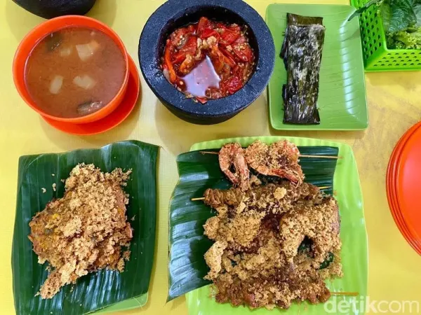 Warung Nasi Cipunjur: Gurih Nagih! Ada 37 Lauk Prasmanan Sunda yang Sedap di Depok