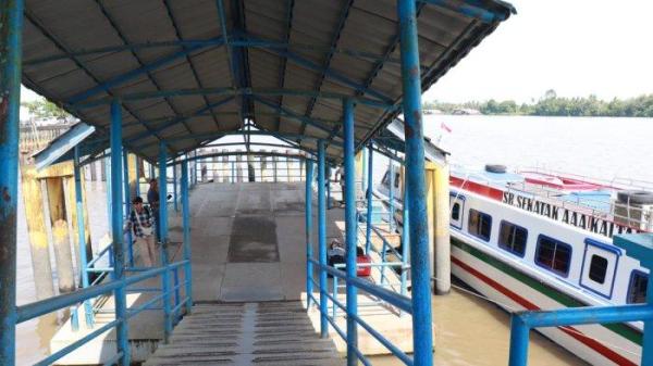 Aktivitas di Pelabuhan Kayan II, Tanjung Selor, Bulungan, Kalimantan Utara.