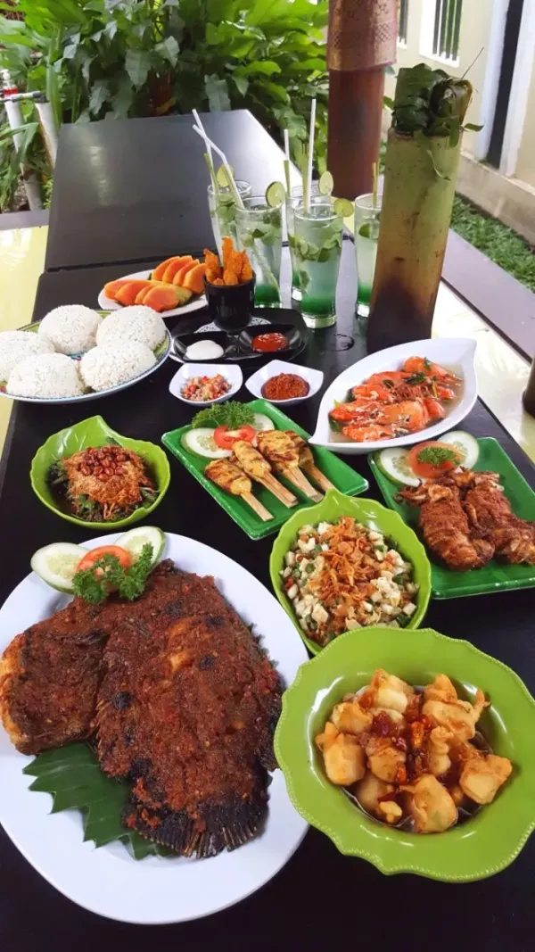10 Restoran Homey Terkenal dengan Menu Makanan Beragam
