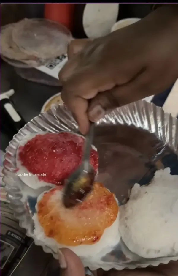 Kue Tradisional India Disebut Menjijikkan Gegara Pakai Banyak Topping