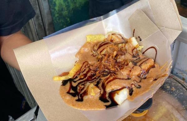Cungkring Pak Jumat, kuliner Bogor unik yang ada di Jalan Suryakencana, Kota Bogor.