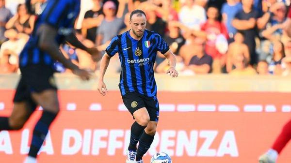 Wingback Inter Milan, Carlos Augusto saat tampil di laga pramusim.