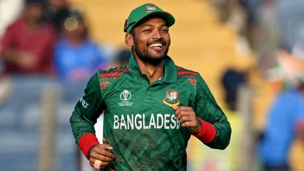 On one hand, Team India suffered a shameful defeat in the Pune Test, on the other hand suddenly the captain made an official announcement of leaving the captaincy. 1