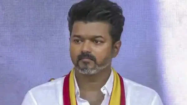 Thalapathy Vijay ने आखिर क्यों फिल्म इंडस्ट्री छोड़ राजनीति में क्यों ली एंट्री ? सुपरस्टार ने पहली रैली में खोला राज़