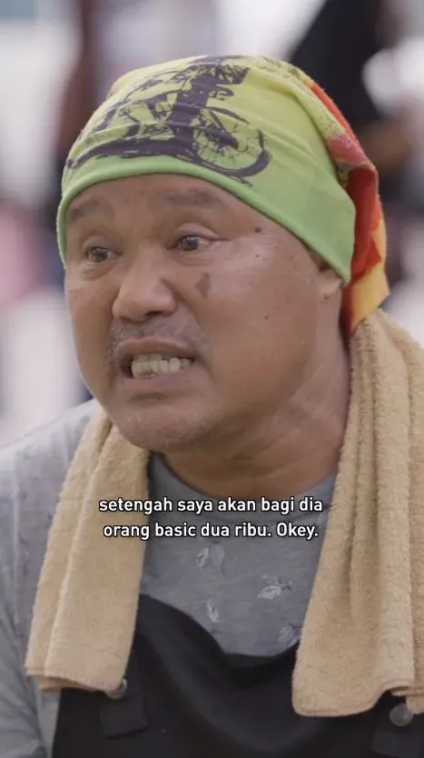 Penjual Pisang Goreng Kaki 5 Ini Beri Gaji Karyawannya Rp 7,2 Juta