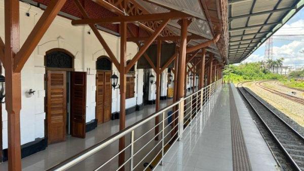 Bagian dalan di Stasiun Binjai.