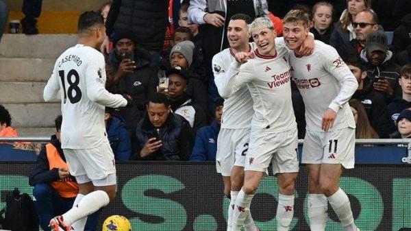 Pemain Manchester United saat merayakan gol di Liga Inggris musim 2023-2024