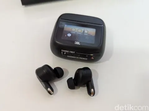 JBL Tour Pro 3