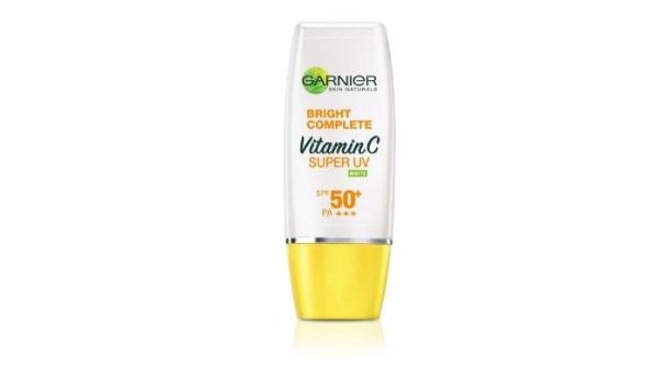 Garnier Bright Complete SUPER UV Matte SPF 50 PA++