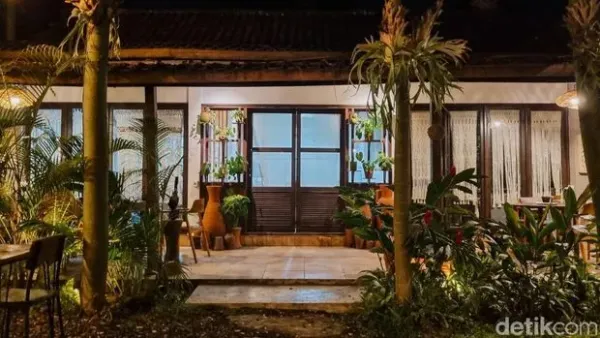 Bron Cafe Denpasar, Bali.
