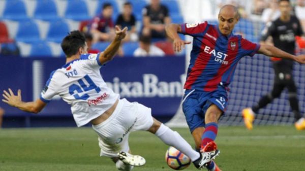 Pemain Johor Darul Takzim, Natxo Insa, saat memperkuat klub Liga Spanyol, Valencia.
