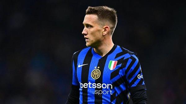 Gelandang Inter Milan, Piotr Zielinski.
