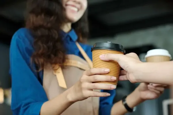 Banyak Orang Suka Beli Kopi Ketimbang Seduh Sendiri, Ini Sebabnya