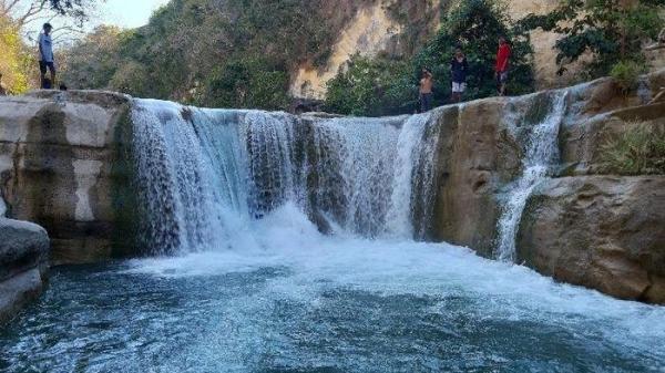 Salah satu air terjun di lokasi wisata Air Terjun Tanggedu, Desa Tanggedu, Kecamatan Kanatang, Kabupaten Sumba Timur, Pulau Sumba, Nusa Tenggara Timur (NTT), Kamis (20/8/2020).