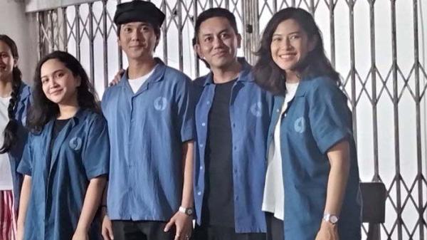 Dian Sastro di jumpa pers film Monster Pabrik Rambut di kawasan Jatinegara, Jakarta Timur, Senin (18/11/2024).