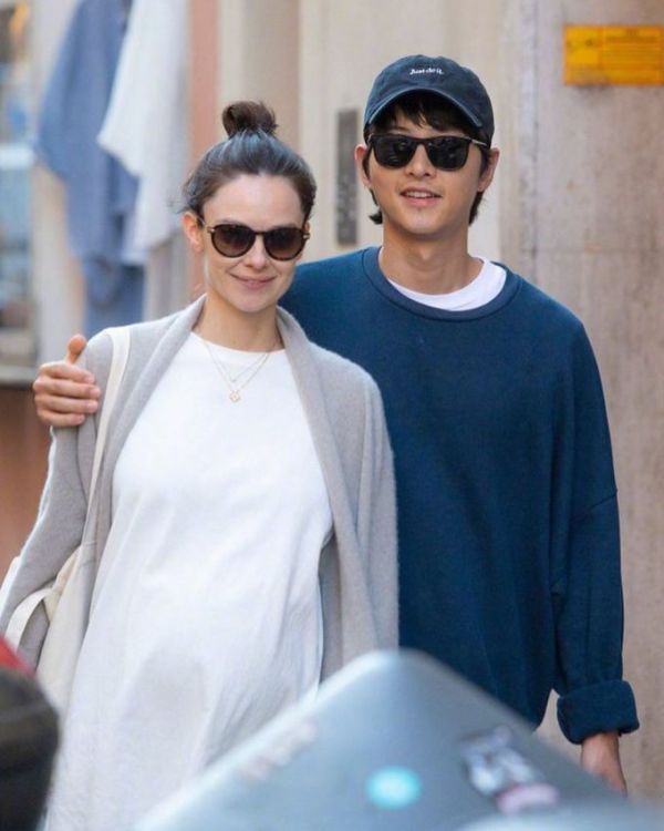 Actor Song Joong Ki and wife Katy Louise Saunders pictured in Rome, Italy. Photo from Instagram