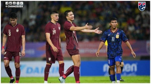 Ekspresi pemain Thailand ketika gagal memanfaatkan peluang saat pertandingan melawan Laos pada ajang FIFA Matchday November 2024.
