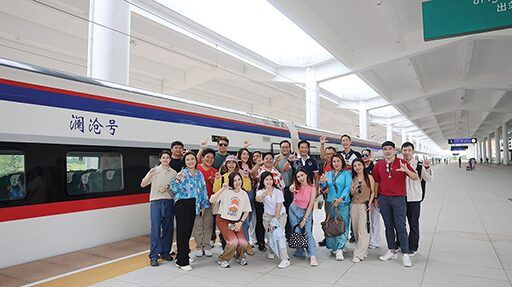 หลาก&หลายท่องเที่ยว - นั่งรถไฟความเร็วสูงลาว-จีน สัมผัสประสบการณ์สุดชิล