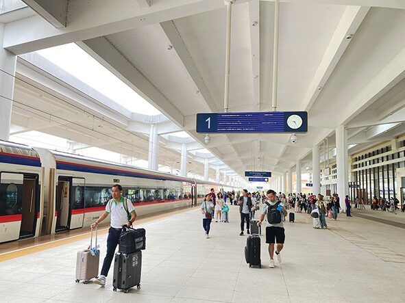 หลาก&หลายท่องเที่ยว - นั่งรถไฟความเร็วสูงลาว-จีน สัมผัสประสบการณ์สุดชิล