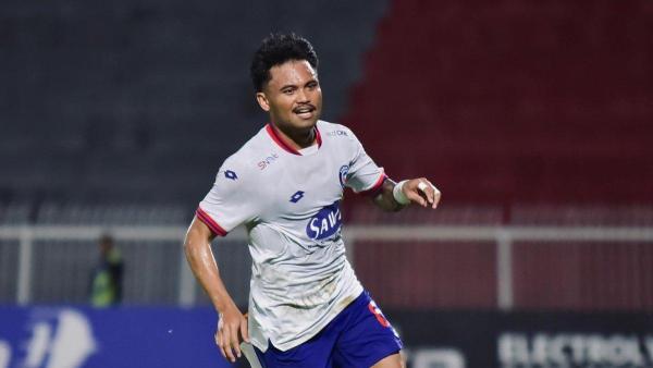 Potret Saddil Ramdani mengenakan seragam Sabah FC. Terkini, inilah profil Saddil Ramdani, dulu jadi incaran Persib Bandung, kini malah tersingkir dari Timnas Indonesia.