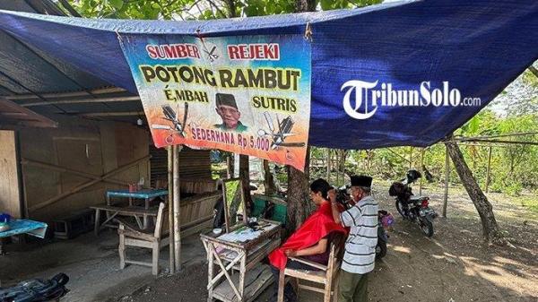 Tukimin Trisno Suwarno (81) atau dikenal Mbah Sutris