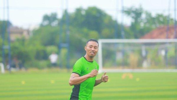 Pemain trial Kushedya Hari Yudo dalam latihan bersama PSIS Semarang.