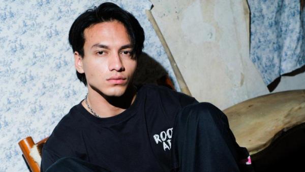 Jefri Nichol pernah dicium secara tiba-tiba oleh penggemar