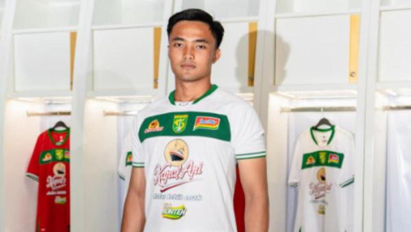 Potret Ernando Ari saat berseragam Persebaya Surabaya.