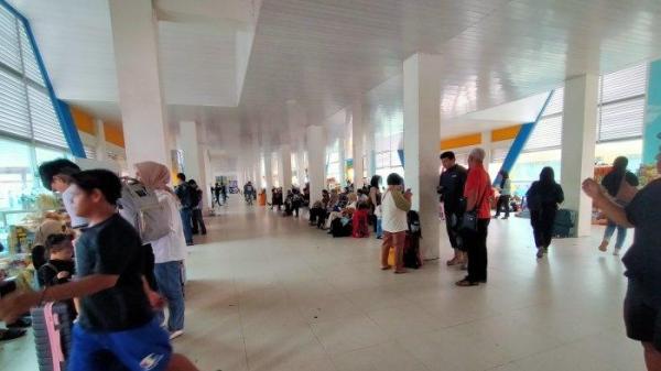 Aktivitas penumpang di Pelabuhan Tengkayu 1 Tarakan, Kalimantan Utara..