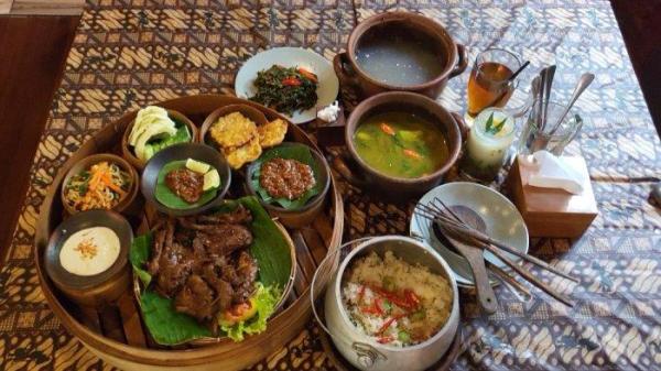 Menu andalan Pawon Sambal Kenthir di Kebayoran Lama, Jakarta Selatan.