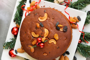 Spiced Holiday Cake