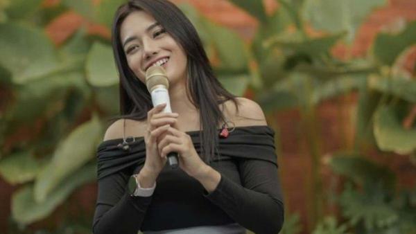 Berlliana Lovell bersyukur pernah jadi pengamen