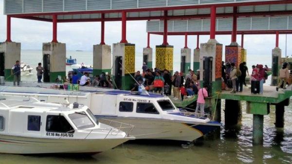 Aktivitas penumpang di Pelabuhan Tengkayu Satu Tarakan. TRIBUNKALTARA.COM/ANDI PAUSIAH